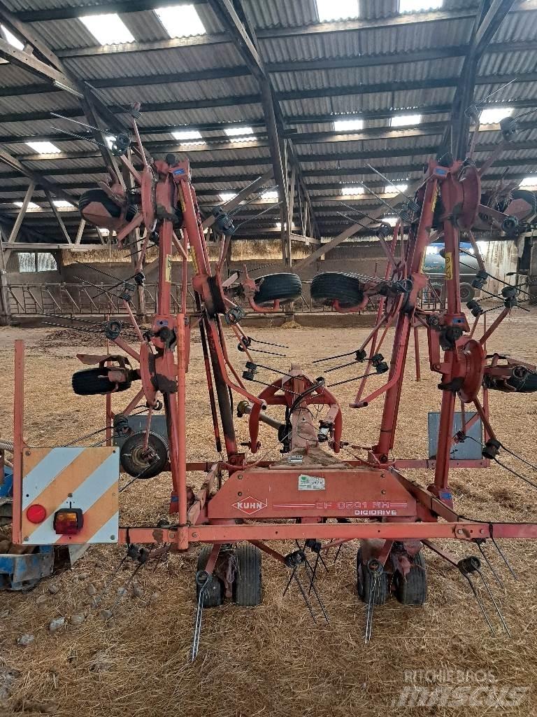 Kuhn GF8501 MH Obraceče a shrabovače sena