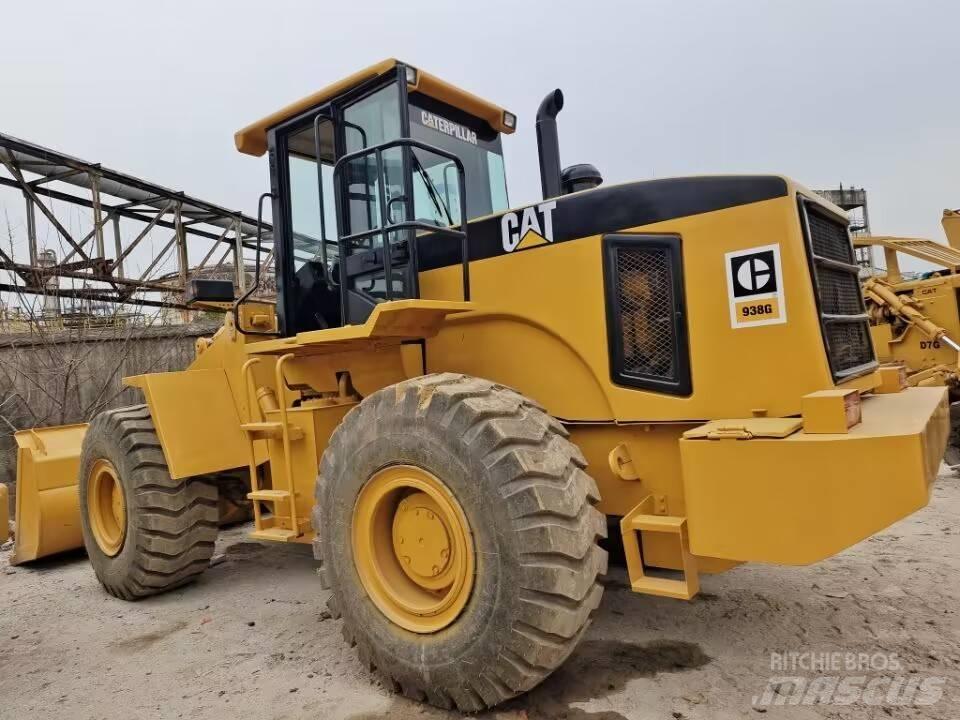 CAT 938G Kolové nakladače