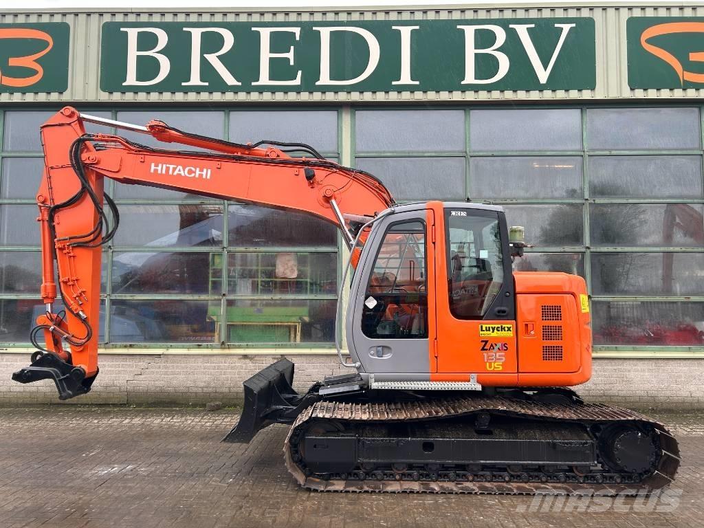 Hitachi ZX 135 US Pásová rýpadla