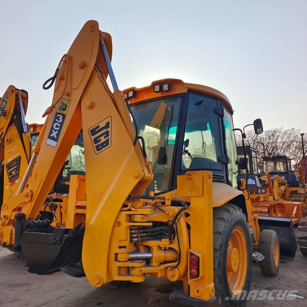 JCB 3 CX Rýpadlo-nakladače
