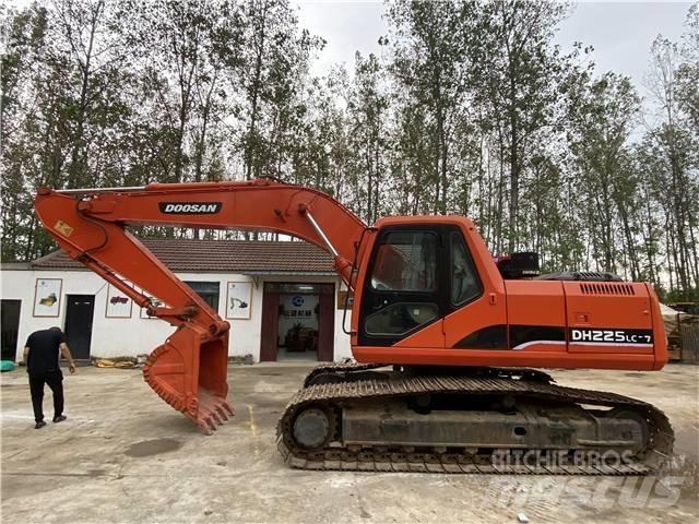 Doosan DH225LC-7 Pásová rýpadla