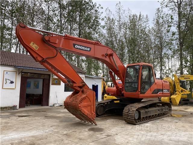 Doosan DH225LC-7 Pásová rýpadla