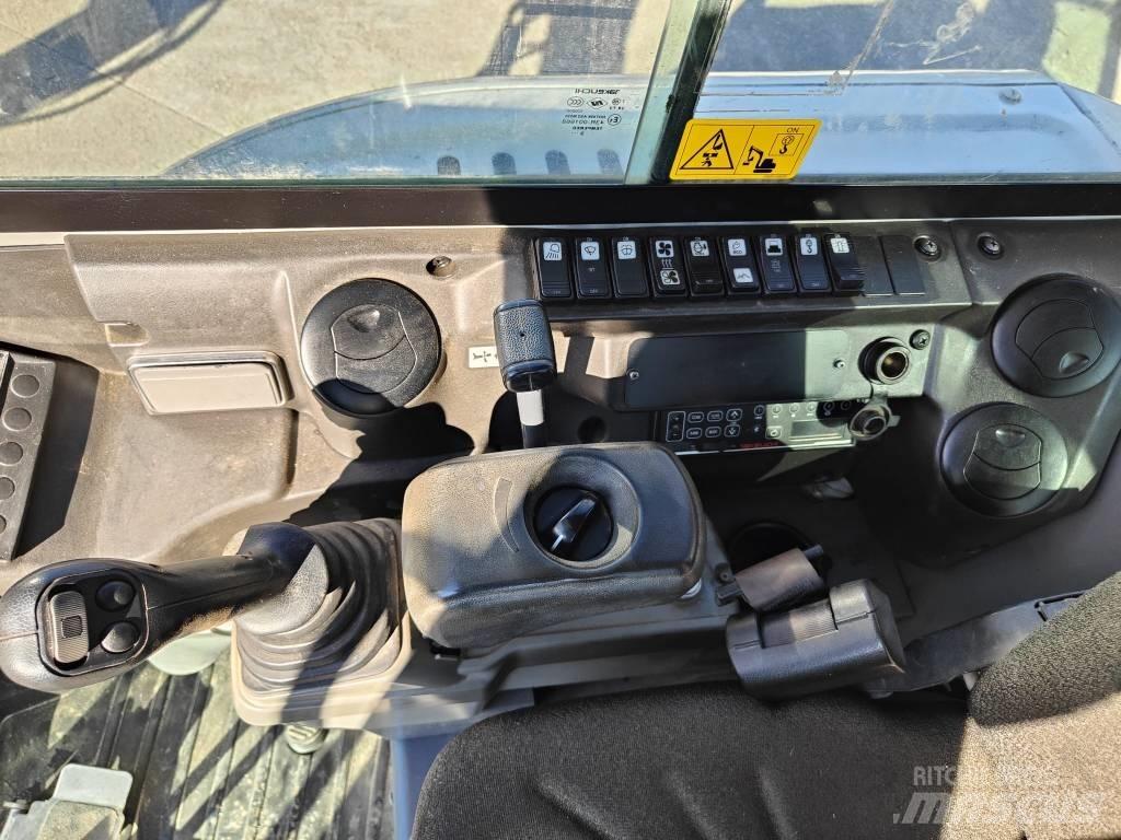 Takeuchi TB 230 Mini rýpadla < 7t