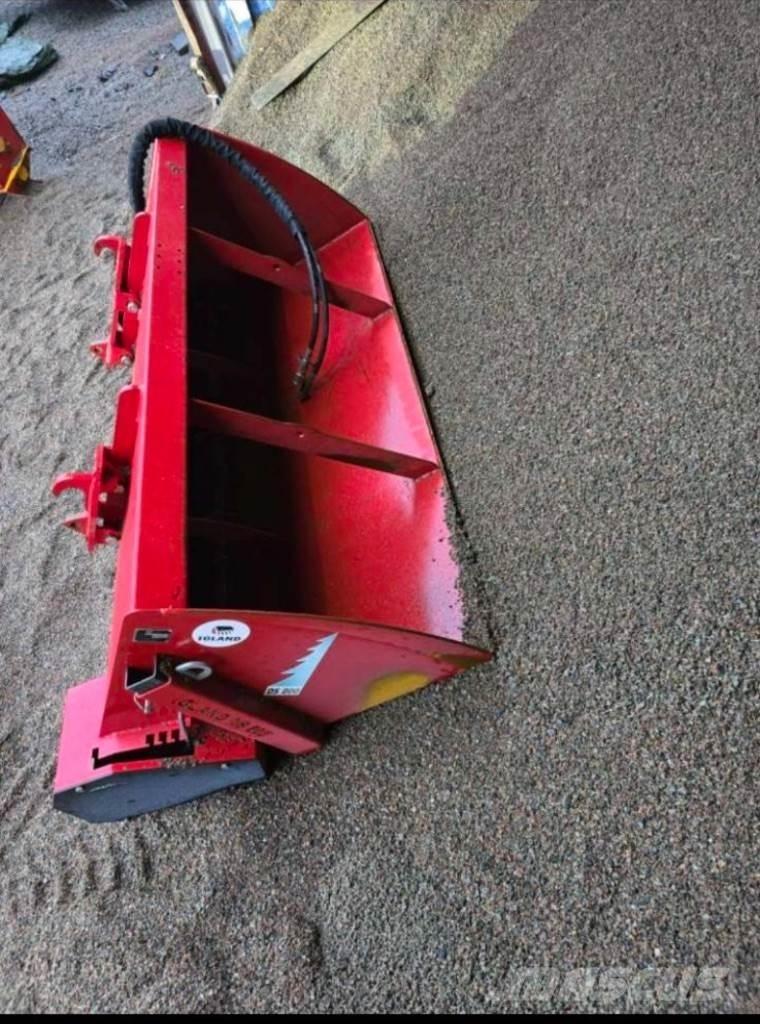  Igeland Ds800 Sypače písku a soli
