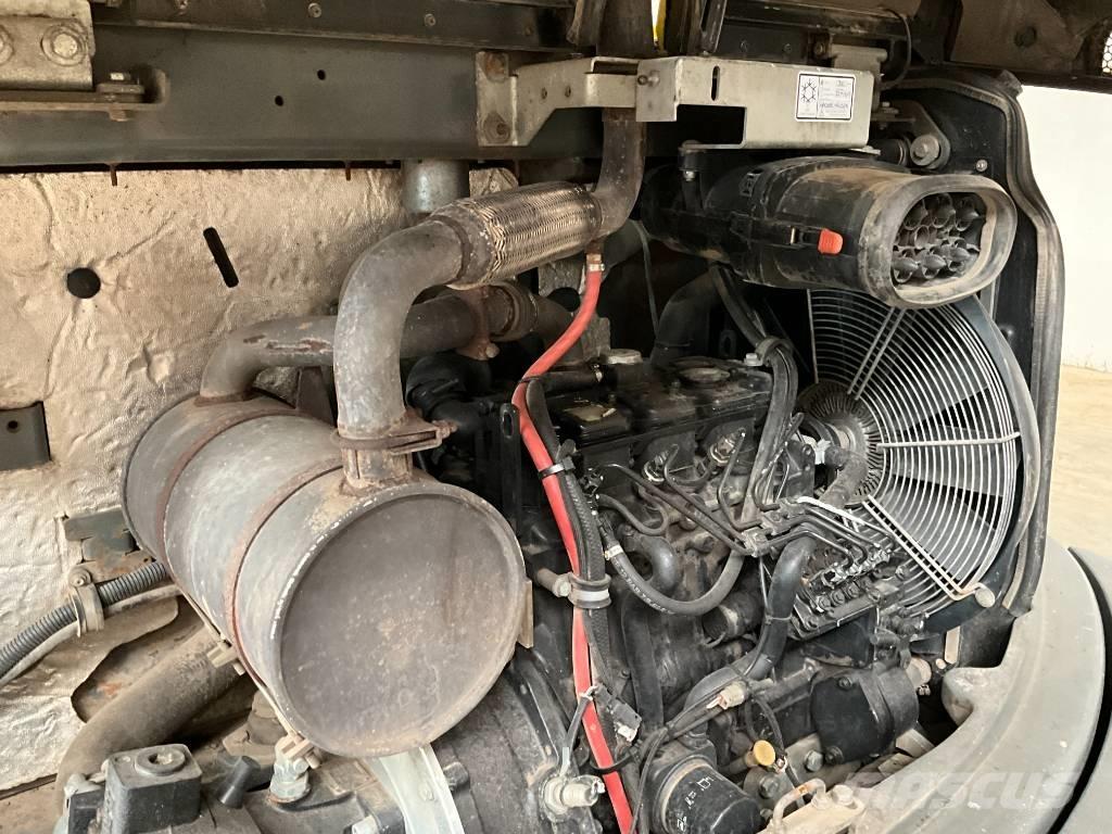 Neuson EZ 80 Midi rýpadla 7t - 12t
