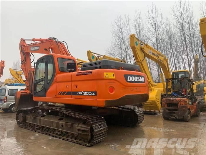 Doosan dx300 Pásová rýpadla