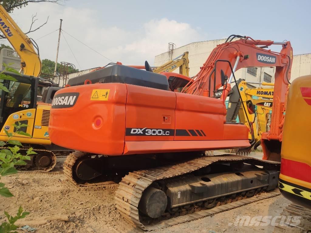 Doosan dx300 Pásová rýpadla