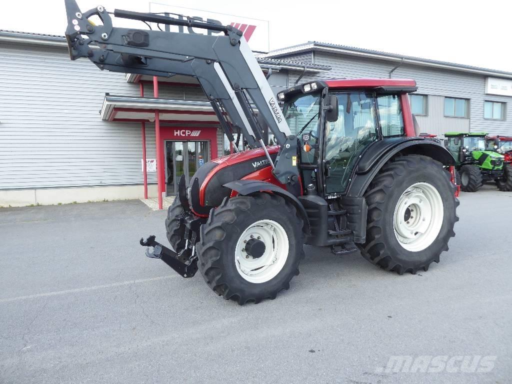 Valtra N141 Advance Traktory