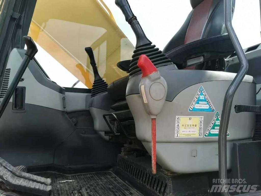 Komatsu PC 200 Pásová rýpadla