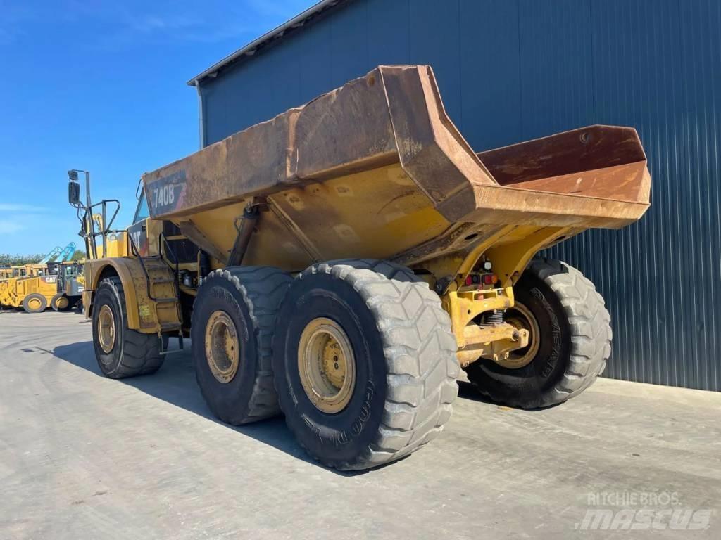 CAT 740B Kloubové dempry
