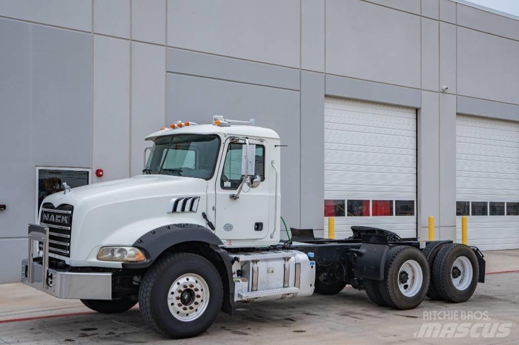 Mack Granite GU 813 Sklápěče