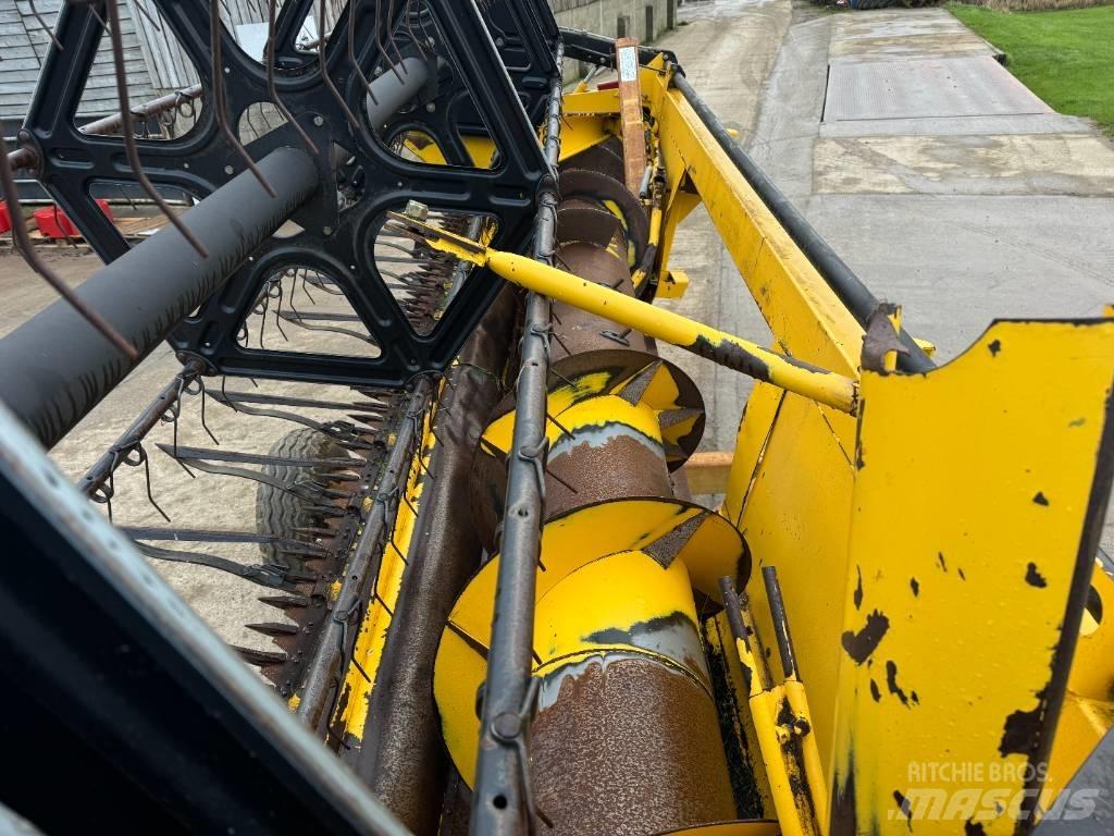 New Holland TX 66 Sklízecí mlátičky