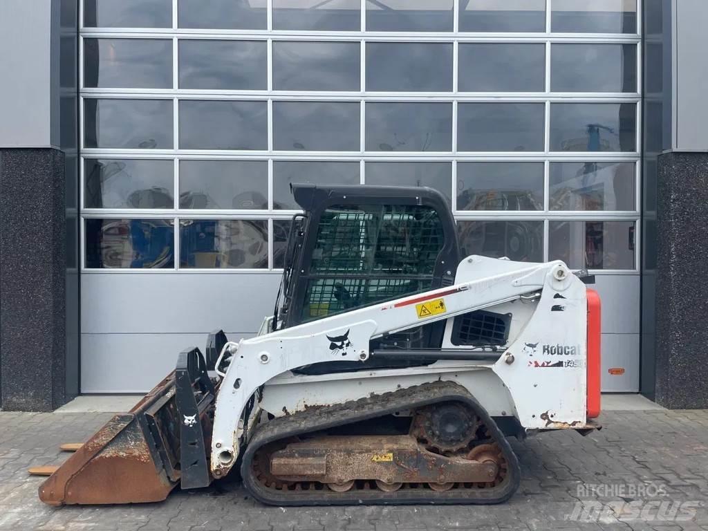 Bobcat T450 Smykem řízené nakladače