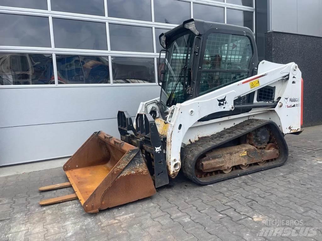 Bobcat T450 Smykem řízené nakladače