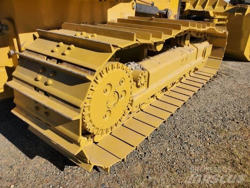 CAT D 6 K 2 LGP Pásové dozery