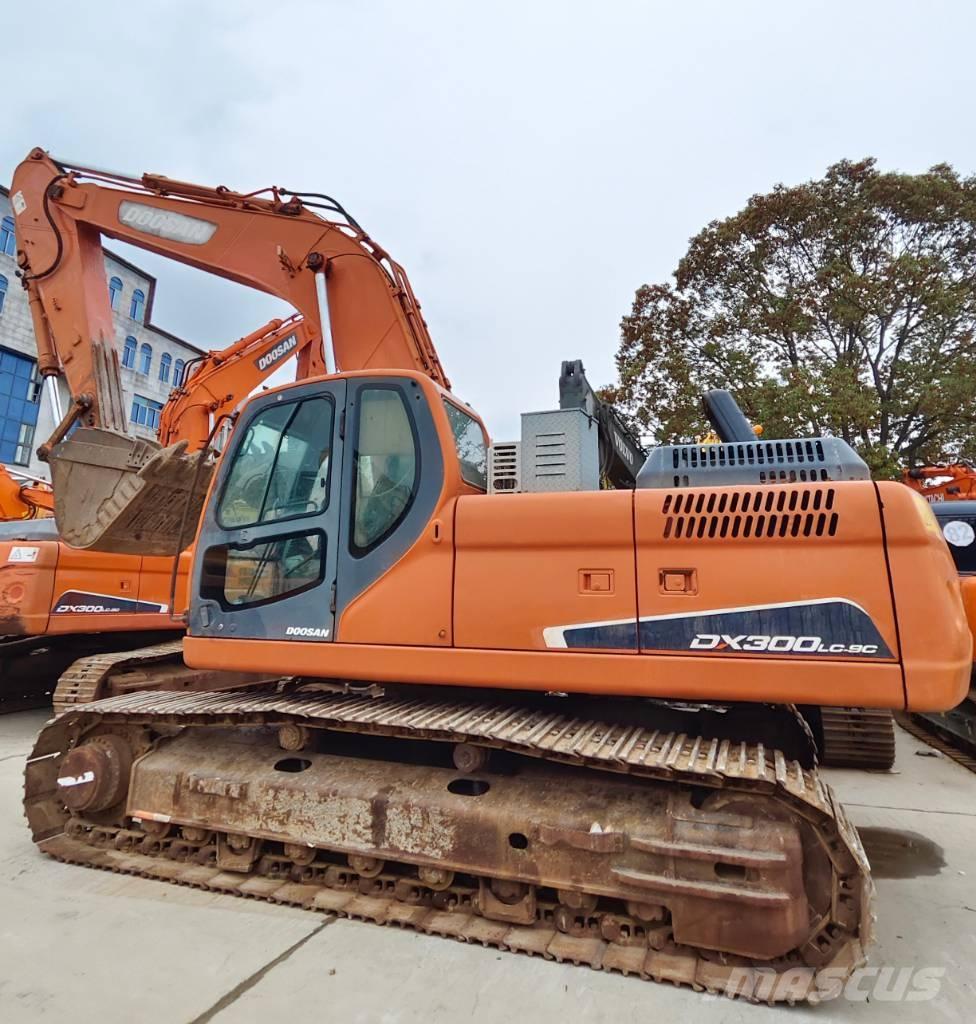 Doosan DX 300 LC Pásová rýpadla