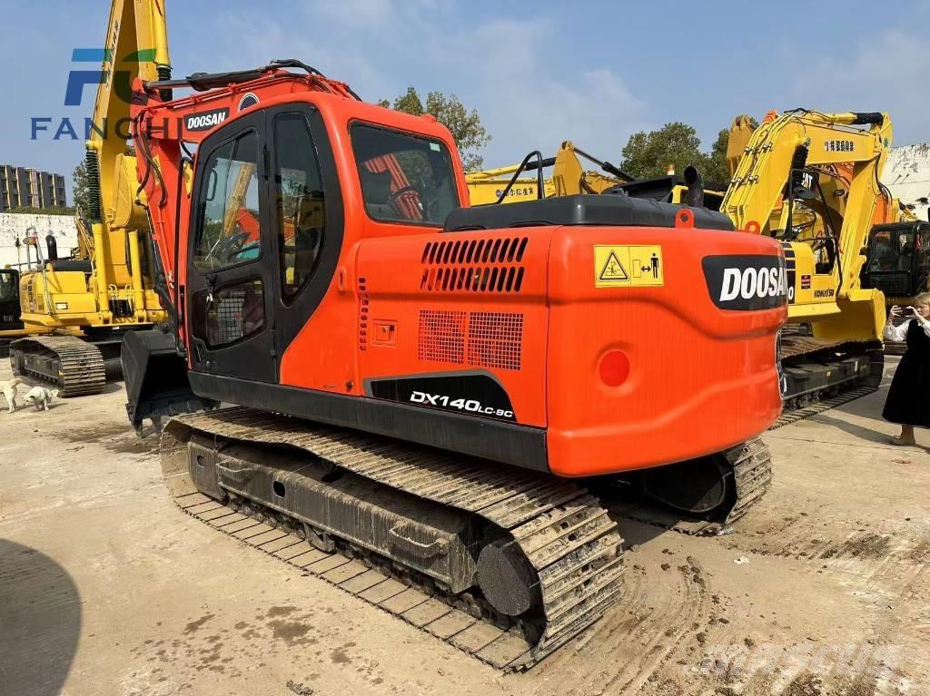 Doosan DX 140 Pásová rýpadla