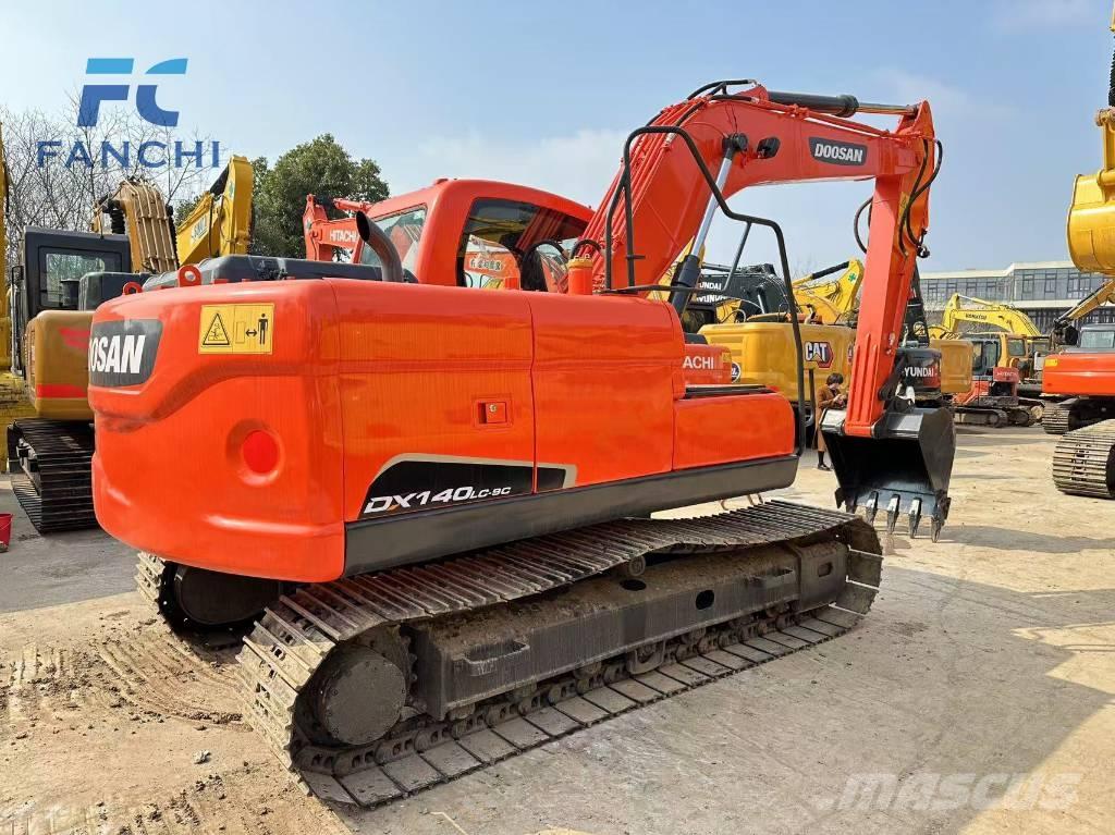 Doosan DX 140 Pásová rýpadla