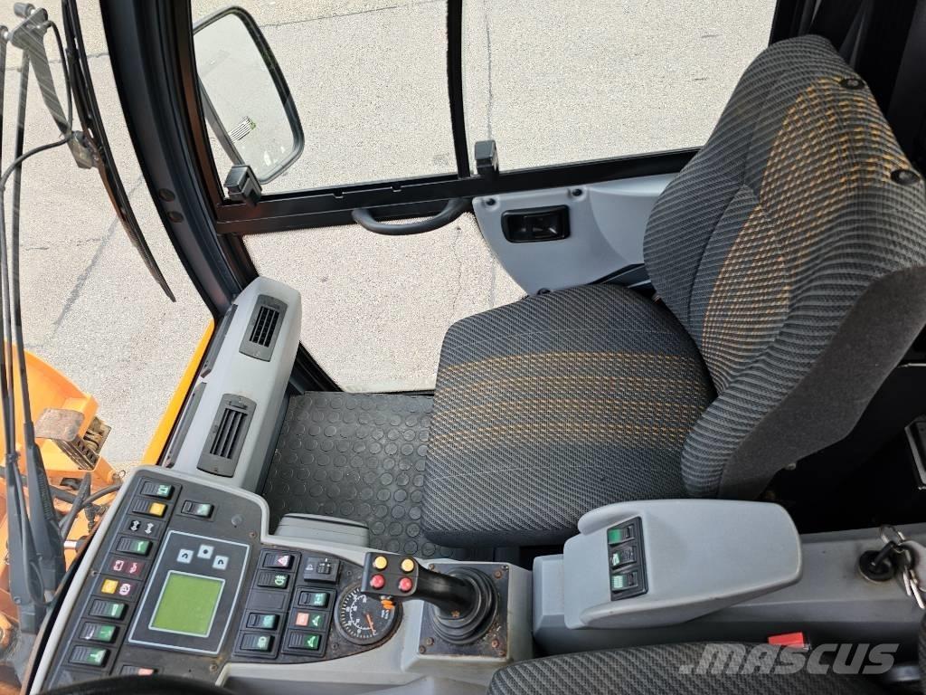 Multicar Tremo X56 Nosiče nářadí