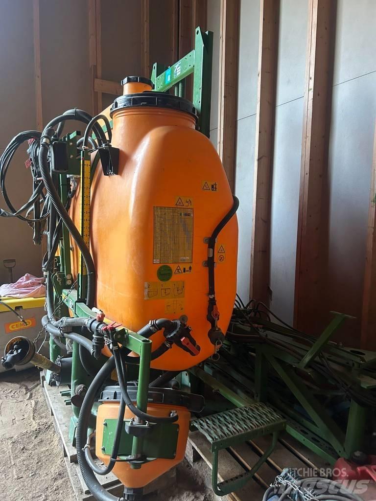 Amazone UF 1200 15m Nesené postřikovače