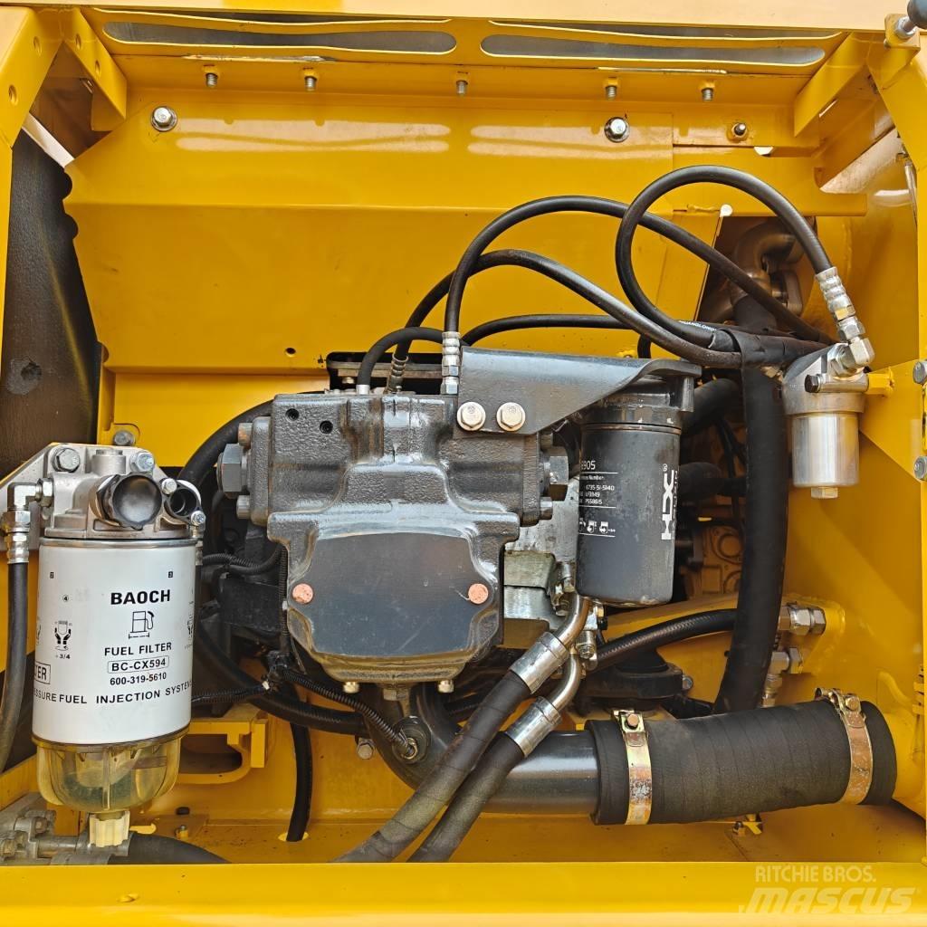 Komatsu 220-8 Pásová rýpadla