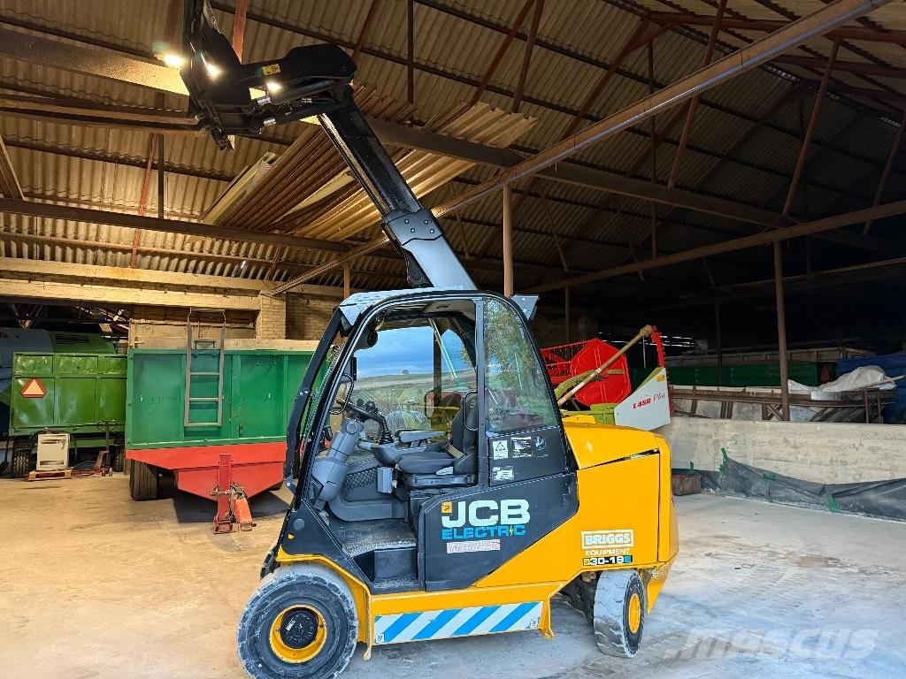 JCB 30-19 E Akumulátorové vozíky