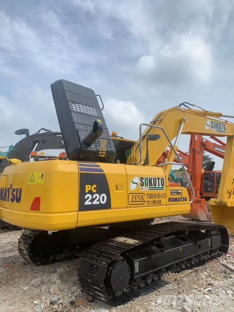 Komatsu PC 220-8 Pásová rýpadla