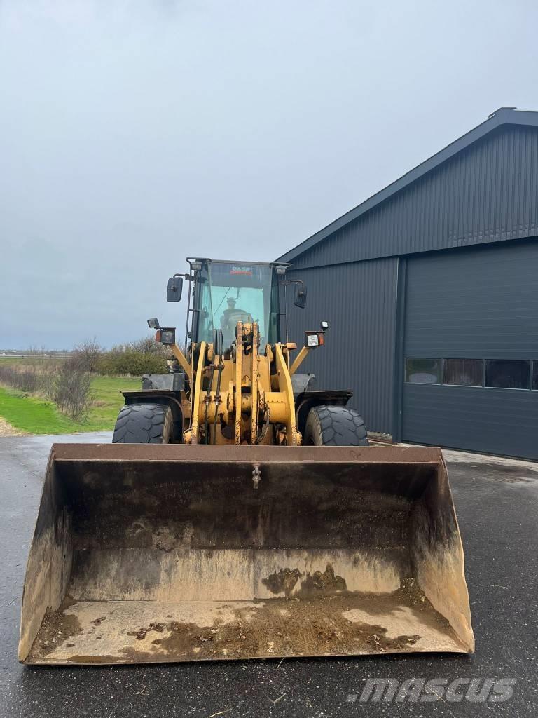 CASE 721 D Kolové nakladače