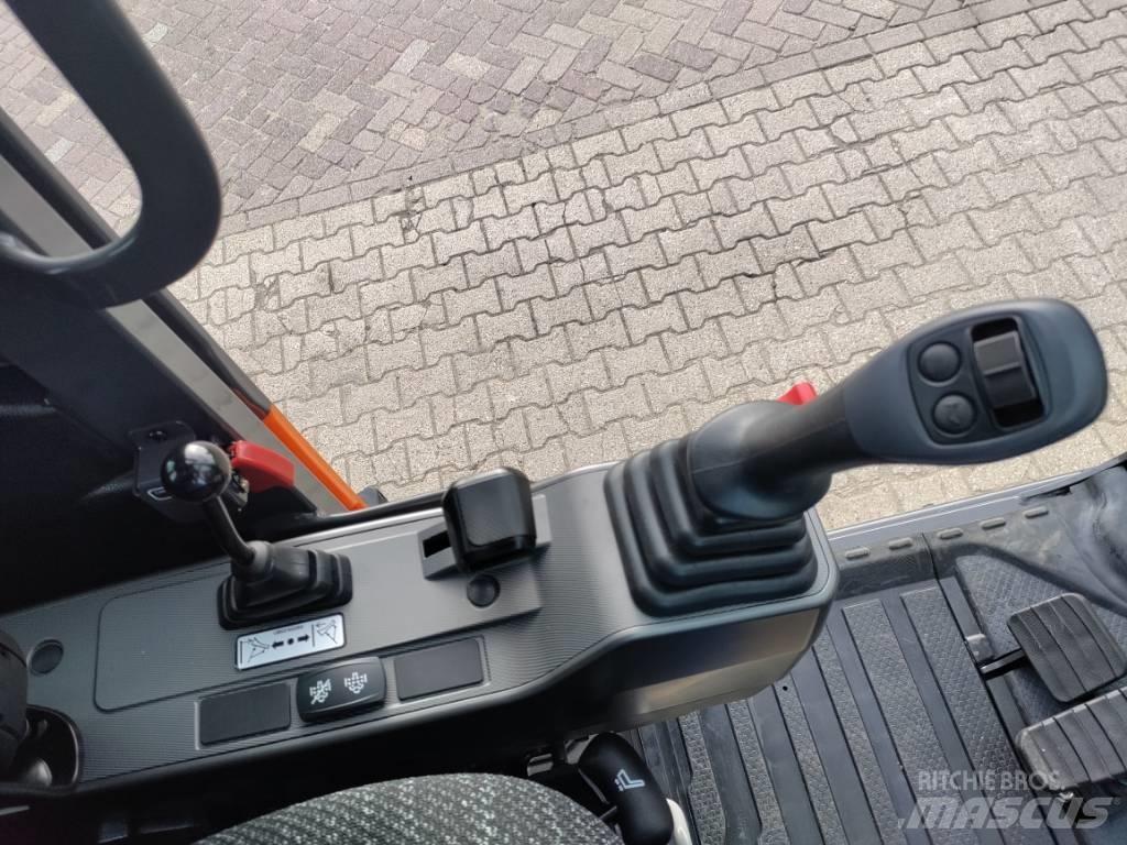 Develon DX100W-7 Kolová rýpadla