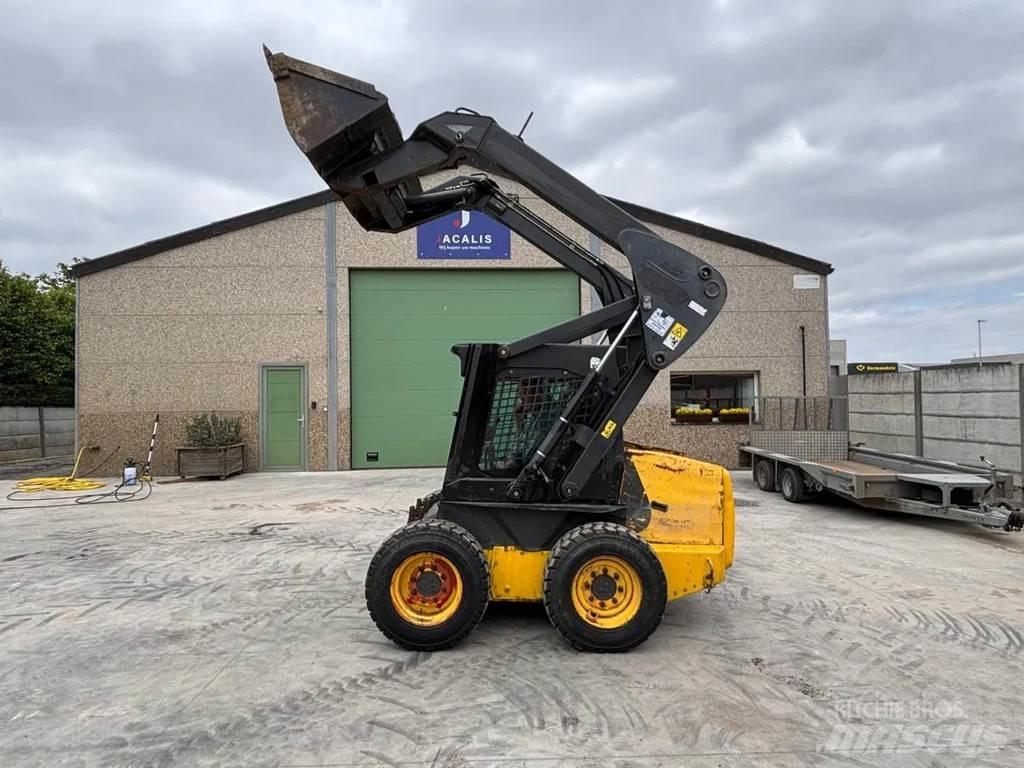 New Holland LS160 Smykem řízené nakladače