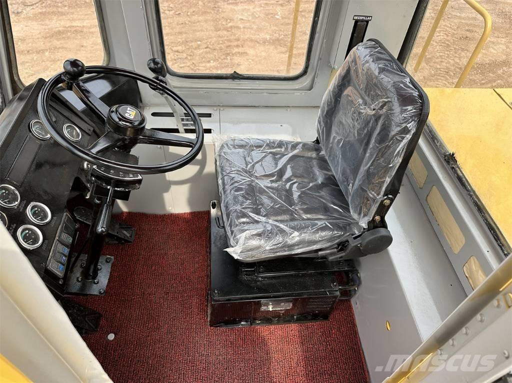 CAT 966 C Kolové nakladače