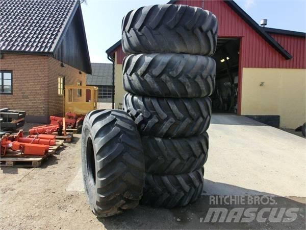 Trelleborg Twin 428 Pneumatiky, kola a ráfky