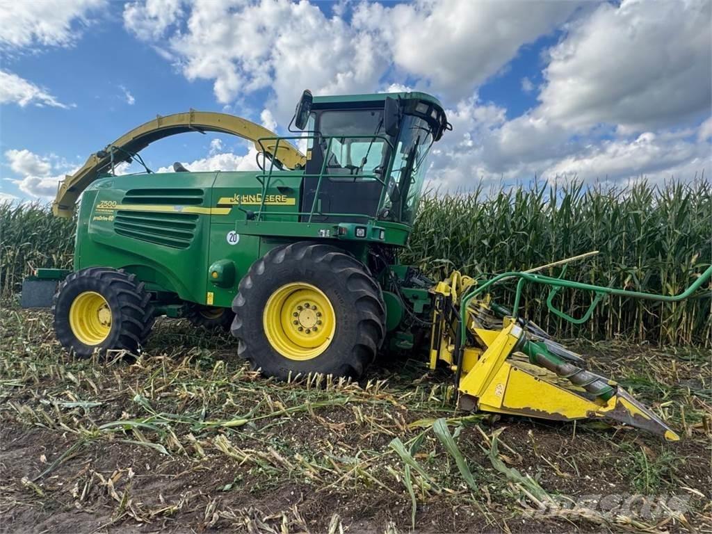John Deere 7400 Samojízdné sekačky