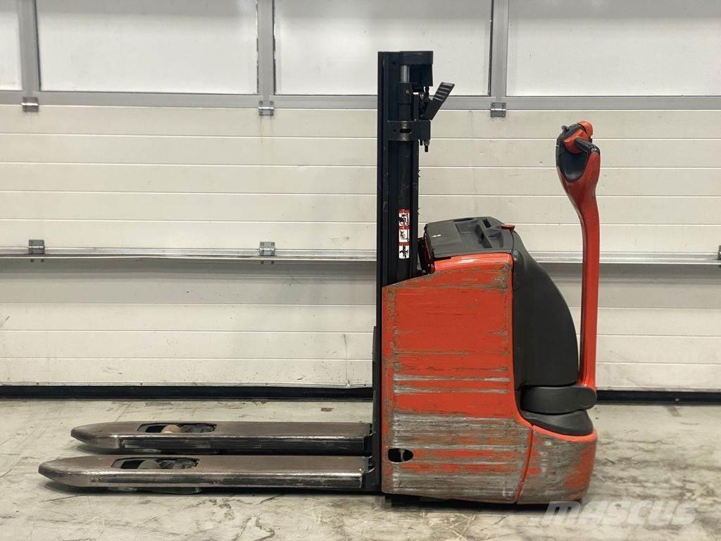 Linde L12 I Ručně vedené vysokozdvižné vozíky