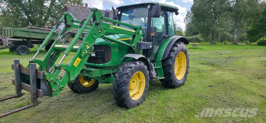 John Deere 5070 M Traktory