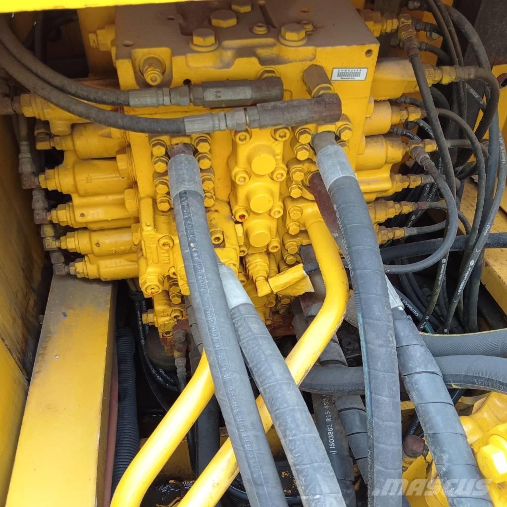 Komatsu PC 300-7 Pásová rýpadla