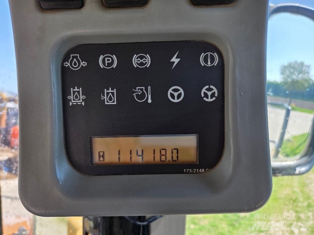 CAT 962H Kolové nakladače
