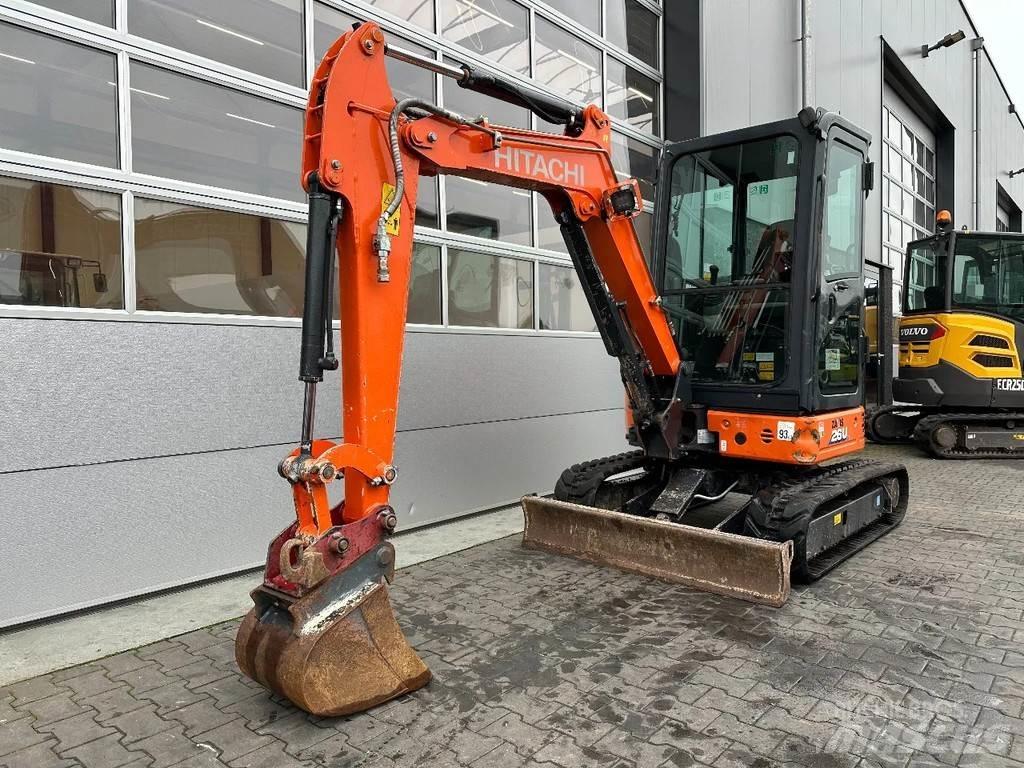 Hitachi ZX26U-6 CR Mini rýpadla < 7t