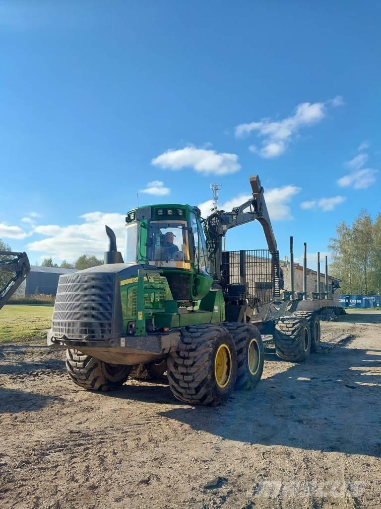 John Deere 1510G Vyvážecí traktory