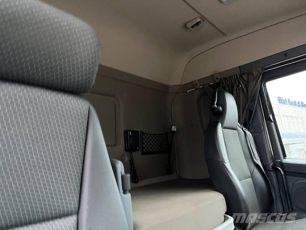 Scania R490 Hákový nosič kontejnerů