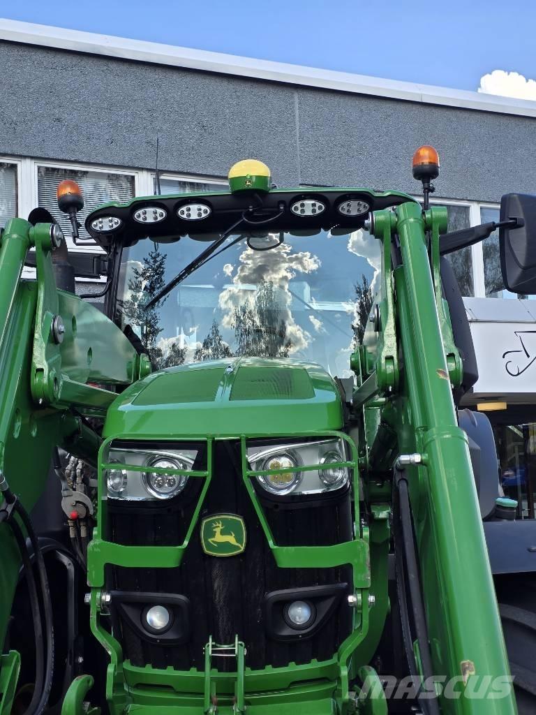 John Deere 6130 R Traktory