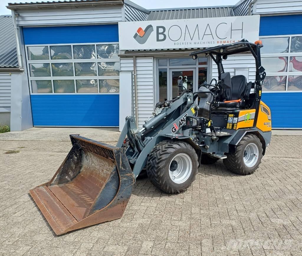 GiANT G 2200 E X-tra Kolové nakladače