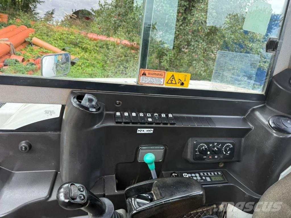 Takeuchi TB 290 Midi rýpadla 7t - 12t
