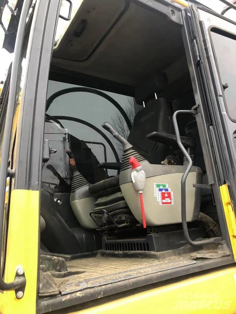 Komatsu PC 210 LC Pásová rýpadla
