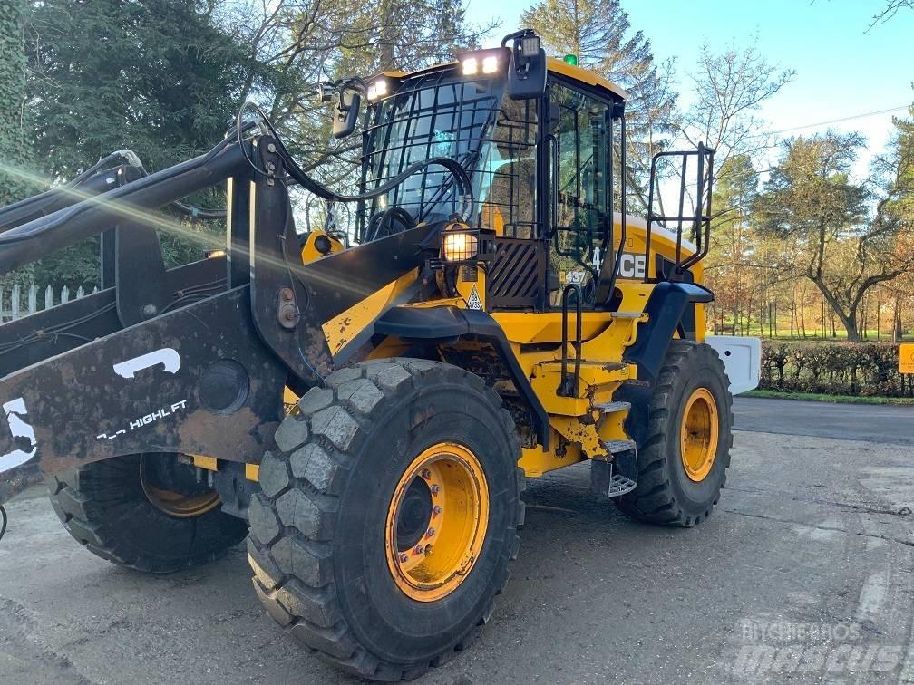 JCB 437 HT Kolové nakladače