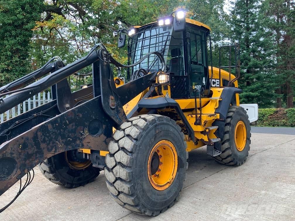 JCB 437 HT Kolové nakladače