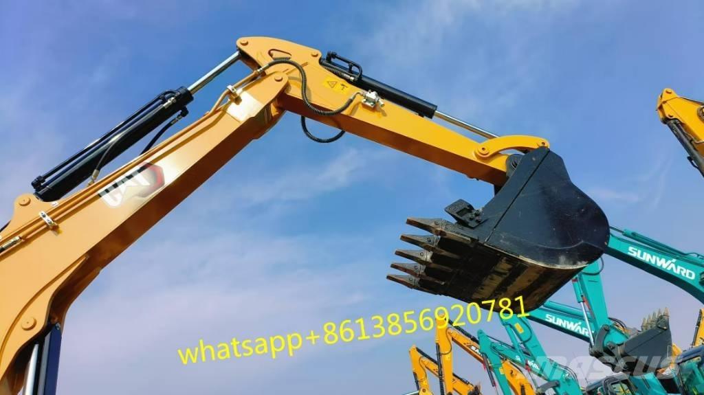 CAT 305.5 Mini rýpadla < 7t