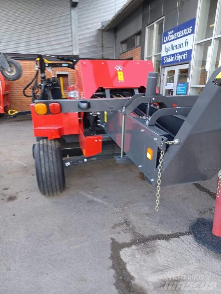 Massey Ferguson 1840 Lis na hranaté balíky