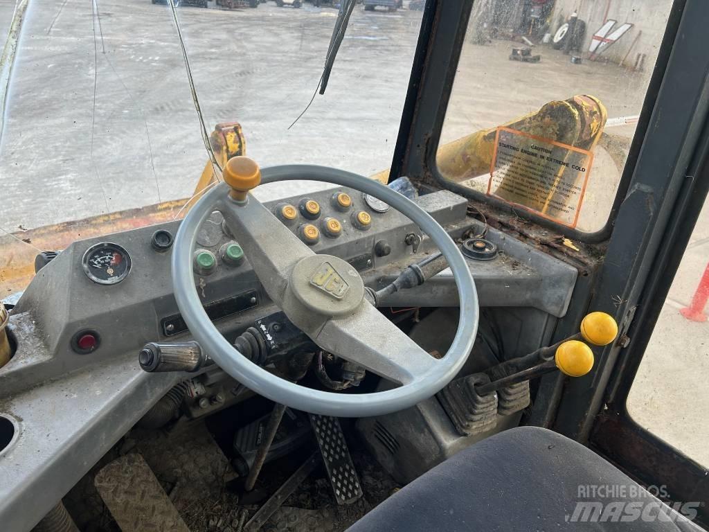 JCB 410 Kolové nakladače