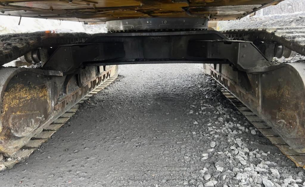 CAT 390 F Pásová rýpadla